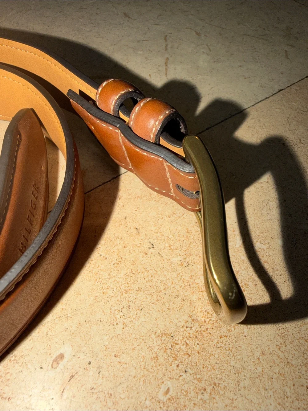 Tommy Hilfiger Leather Men's Belt in Tan - Classic Brass Buckle